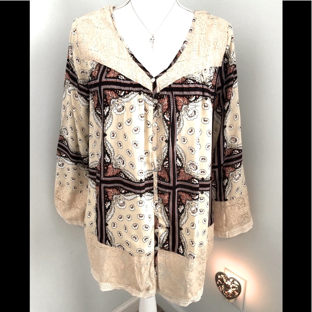 Kori🌷Boho Lace Top